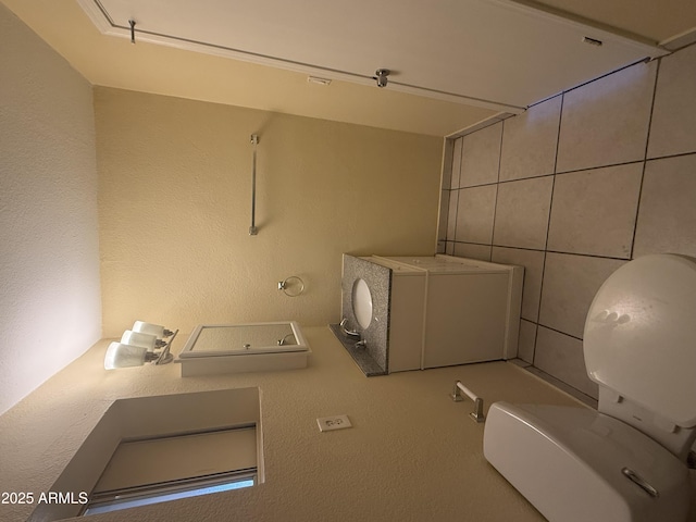 4913 W Maryland Ave, Glendale, AZ 85301 - view of laundry room