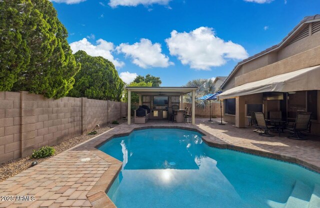 7457 W Crystal Rd, Glendale, AZ 85308 - view of swimming pool featuring a patio area, a fenced in pool, and a fenced backyard