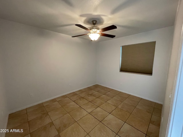 empty room with ceiling fan