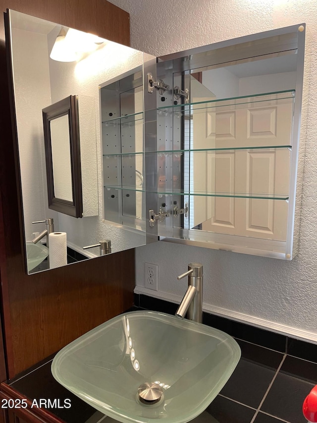 bathroom with sink