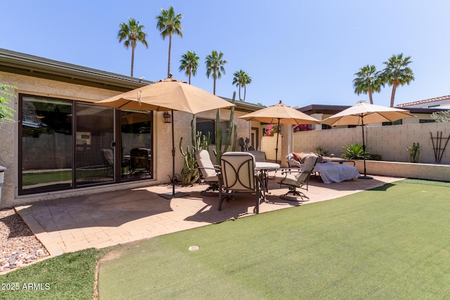 9012 S 47th Pl, Phoenix, AZ 85044 - view of patio / terrace with fence
