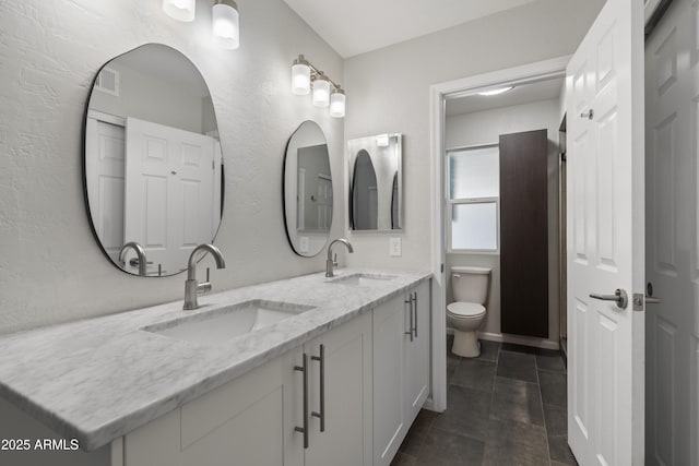 4904 E Tierra Buena Ln, Scottsdale, AZ 85254 - full bath featuring toilet, double vanity, a sink, and visible vents
