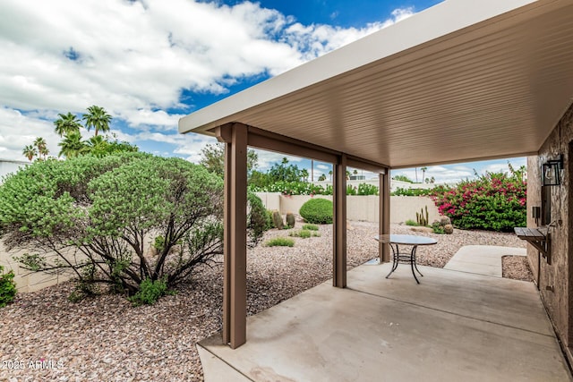 5526 N 77th Way, Scottsdale, AZ 85250 - fenced backyard with a patio area