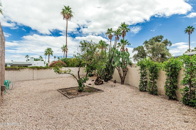 5526 N 77th Way, Scottsdale, AZ 85250 - view of fenced backyard
