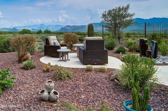 view of yard with a mountain view