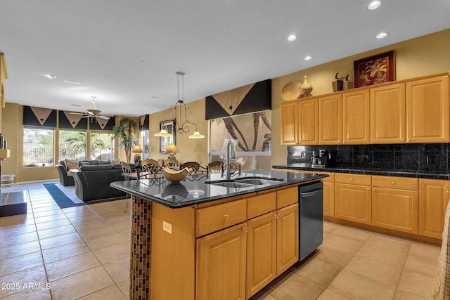 13827 N Mesquite Ln, Fountain Hills, AZ 85268 - kitchen with tasteful backsplash, dishwasher, a sink, open floor plan, and a kitchen island with sink