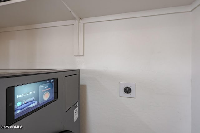 details featuring washer / dryer