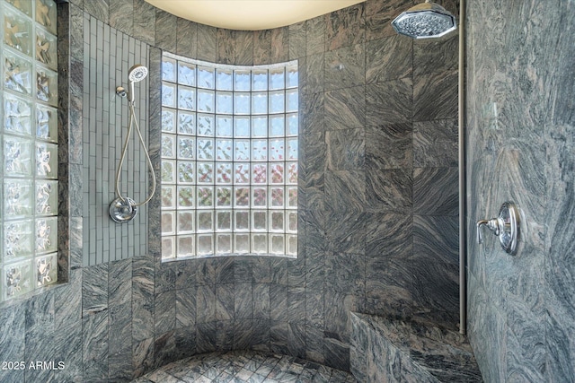 25483 N Wrangler Rd, Scottsdale, AZ 85255 - full bath featuring tiled shower and plenty of natural light