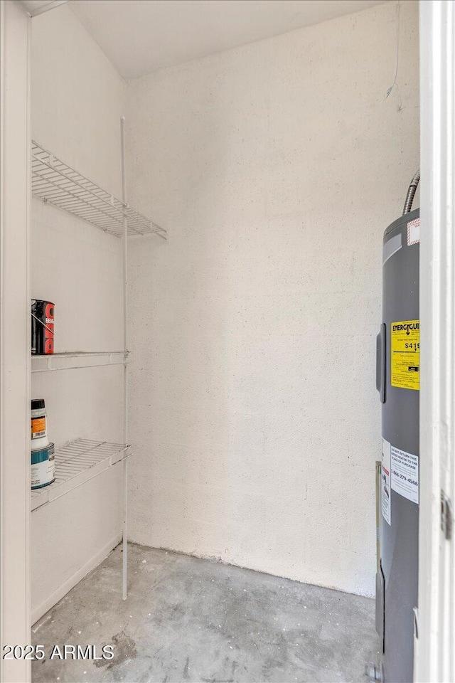 2954 N Oregon St Unit 6, Chandler, AZ 85225 - utility room with electric water heater