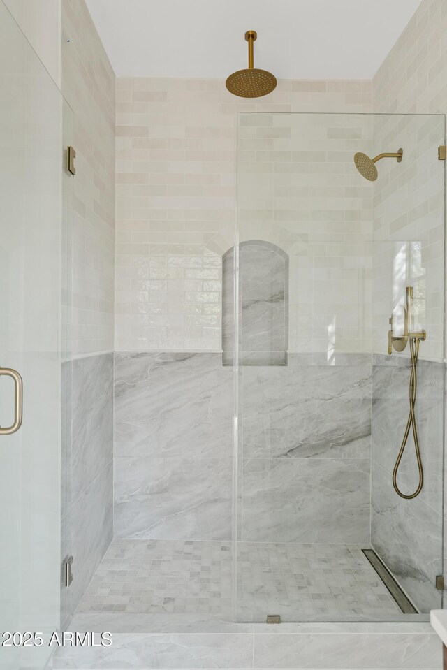 24645 N 117th St, Scottsdale, AZ 85255 - bathroom featuring a shower stall