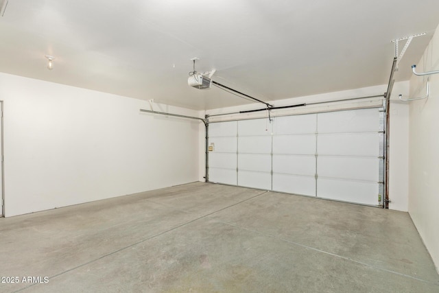 6628 N 2nd Ave, Phoenix, AZ 85013 - garage with a garage door opener