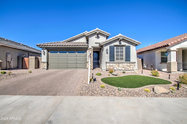 view of front of house featuring a garage