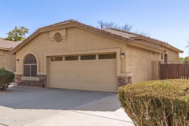 view of front facade with a garage