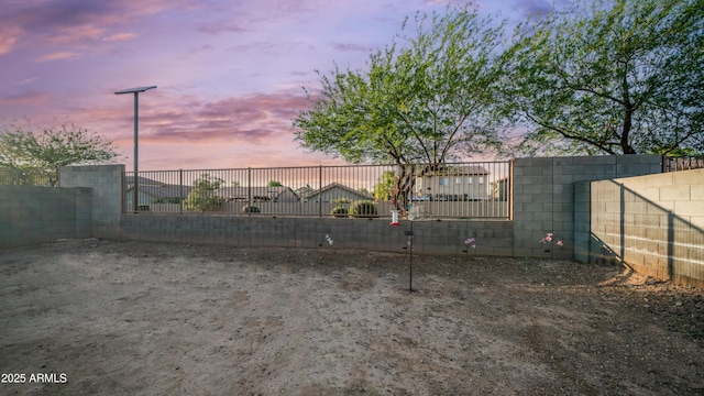 11742 W Chase Ln, Avondale, AZ 85323 - view of fenced backyard