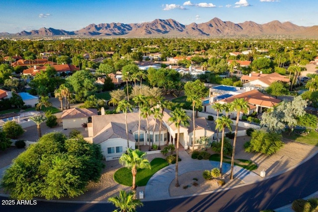 birds eye view of property featuring a residential view and a mountain view