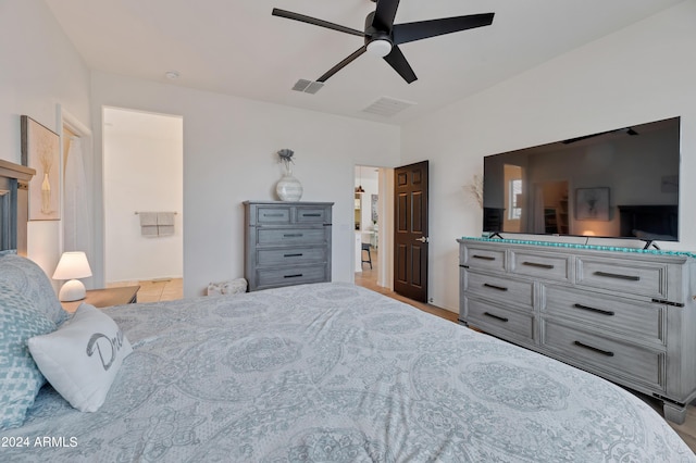 bedroom with ceiling fan