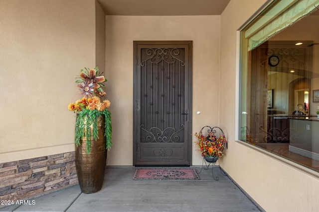 view of entrance to property