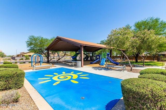 17419 W Via De Luna Dr, Surprise, AZ 85387 - view of property's community featuring fence