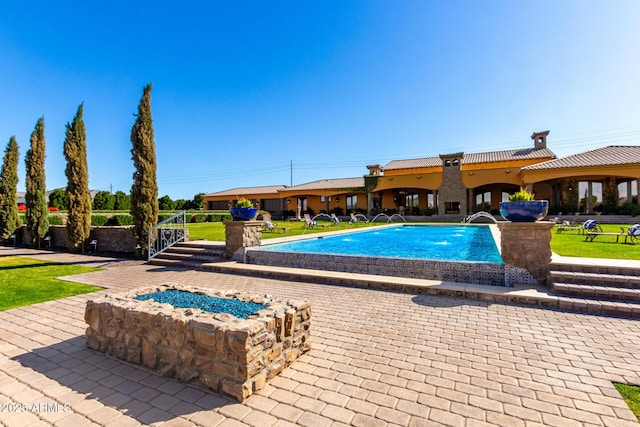 view of outdoor pool