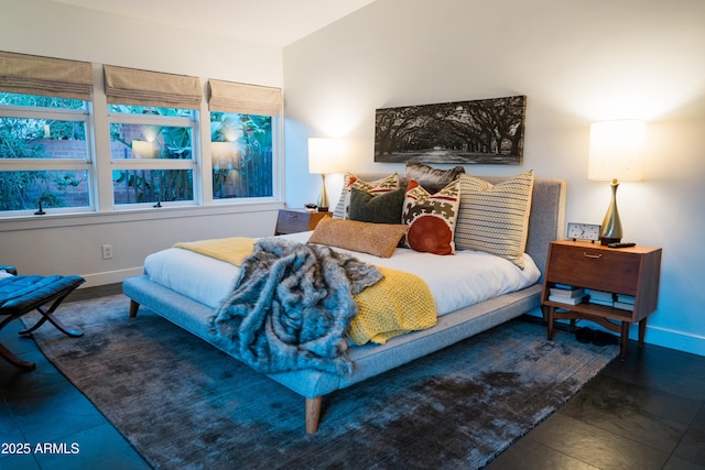 712 W Vernon Ave, Phoenix, AZ 85007 - bedroom with baseboards