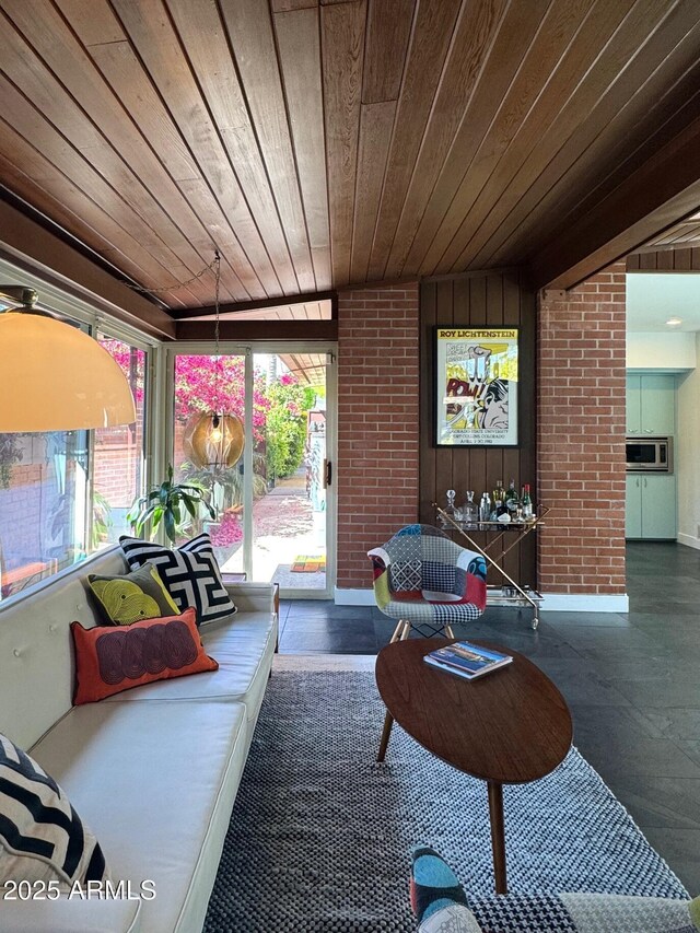 712 W Vernon Ave, Phoenix, AZ 85007 - interior space with a wealth of natural light
