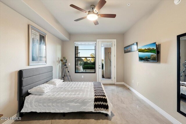 bedroom with ceiling fan