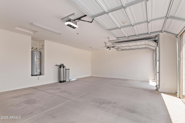 1268 E Jahns Dr, Casa Grande, AZ 85122 - garage featuring a garage door opener and water heater