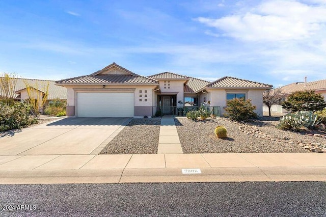 view of front facade featuring a garage