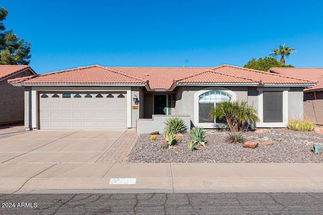 view of front facade with a garage