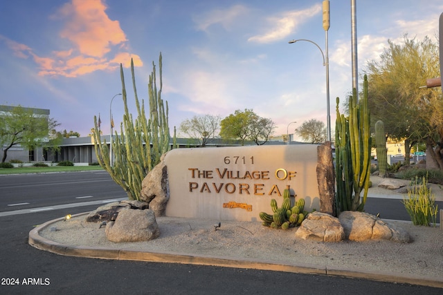 view of community / neighborhood sign