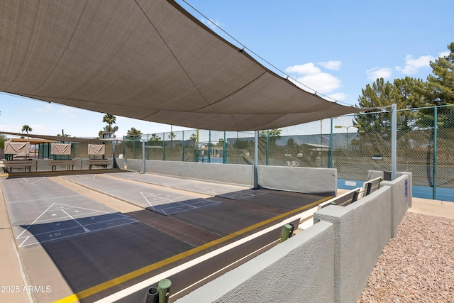 6942 S Championship Dr, Chandler, AZ 85249 - surrounding community with fence and shuffleboard