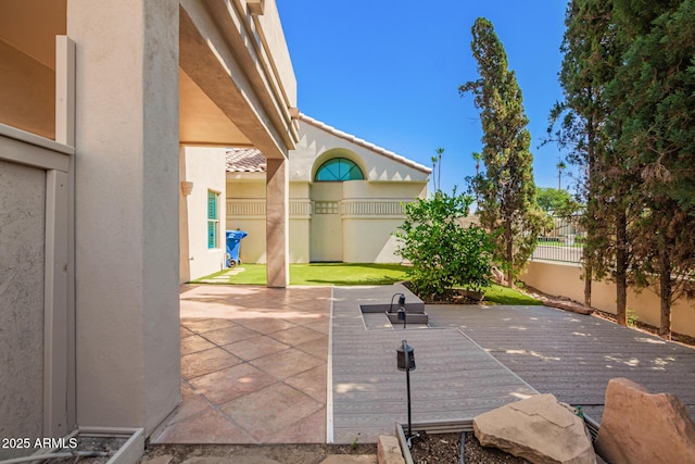 6510 S Hazelton Ln Unit 101, Tempe, AZ 85283 - fenced backyard with a patio