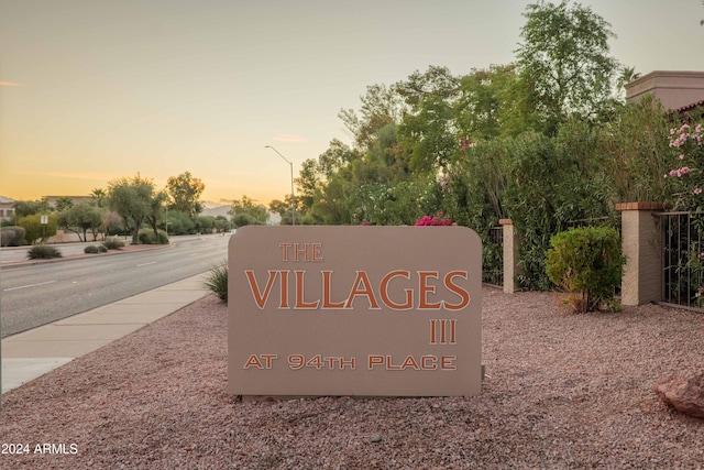 view of community / neighborhood sign