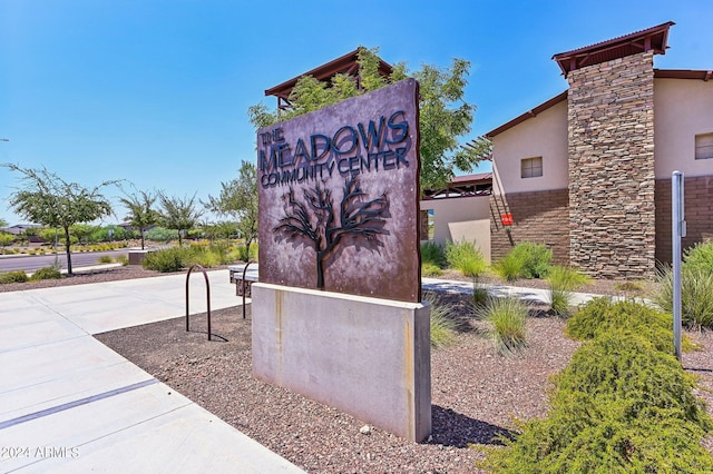 view of community / neighborhood sign