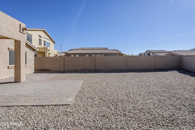 view of yard featuring a patio area