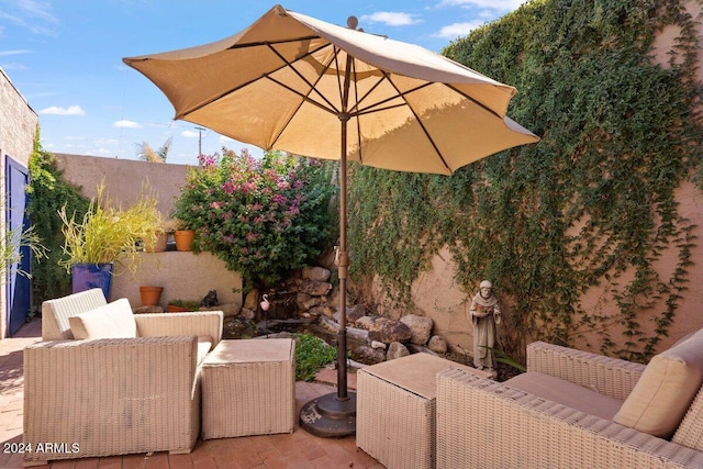 view of patio / terrace featuring an outdoor hangout area