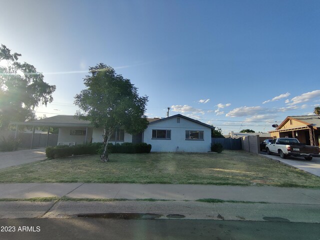 3208 W Bloomfield Rd, Phoenix, AZ 85029 - view of front of property featuring a carport and concrete driveway
