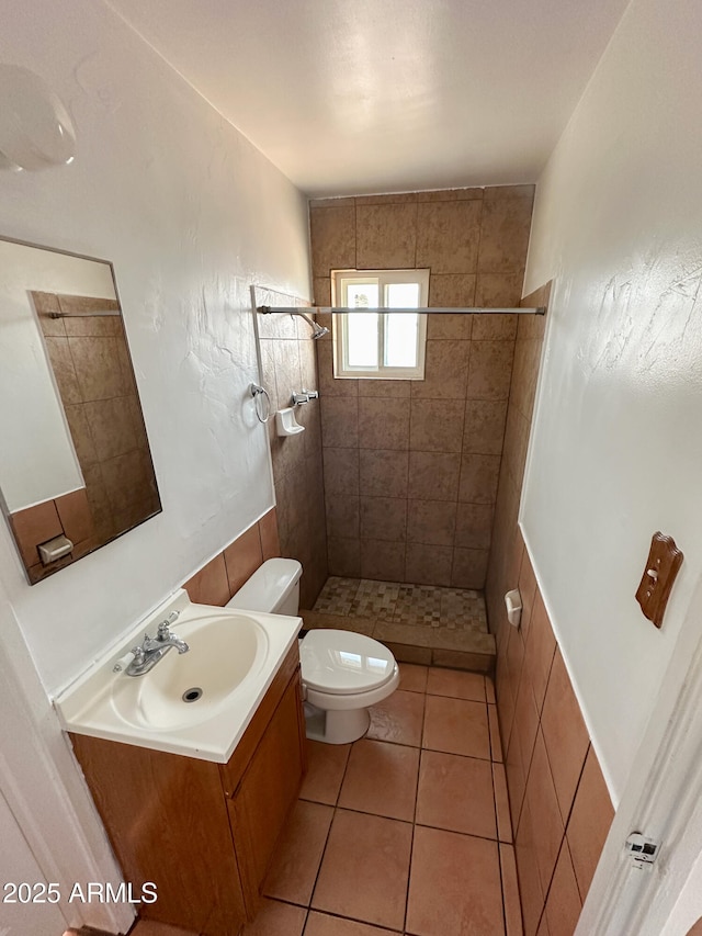 2928 N 37th Ave, Phoenix, AZ 85019 - full bath with toilet, a tile shower, vanity, and tile patterned floors