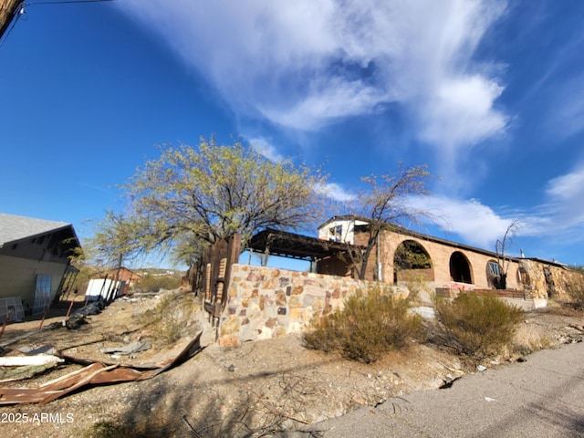 view of front of property