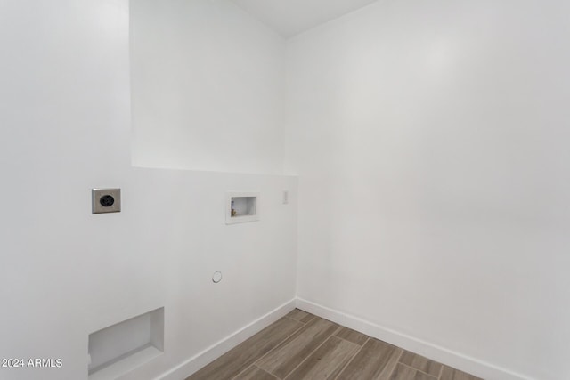 unfurnished room featuring ceiling fan and carpet floors