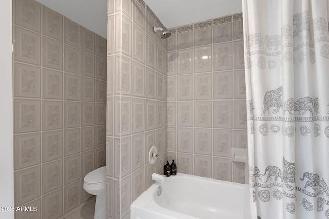 4918 N 74th St, Scottsdale, AZ 85251 - full bath with tile walls, shower / bath combo, and tile patterned floors