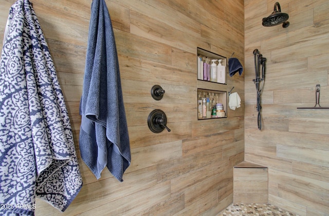 12041 S 45th St, Phoenix, AZ 85044 - full bath with a tile shower