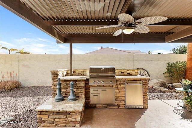 2923 N 63rd St, Mesa, AZ 85215 - view of patio featuring a fenced backyard, ceiling fan, and area for grilling