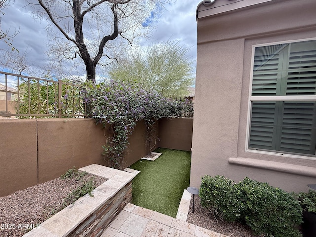18515 N 94th St, Scottsdale, AZ 85255 - view of yard featuring a fenced backyard