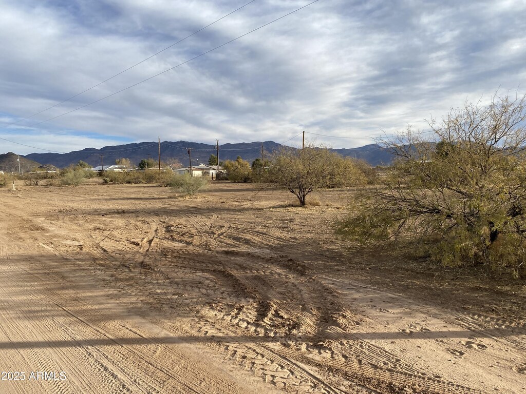 27305 S Old School Rd -, Unit Congress, AZ 85332