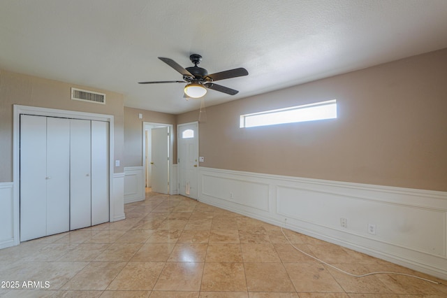406 E Saguaro St, Casa Grande, AZ 85122 - interior space featuring ceiling fan and a textured ceiling
