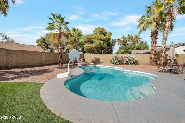 1406 E Jasper Dr, Chandler, AZ 85225 - view of swimming pool with a fenced backyard and a patio area