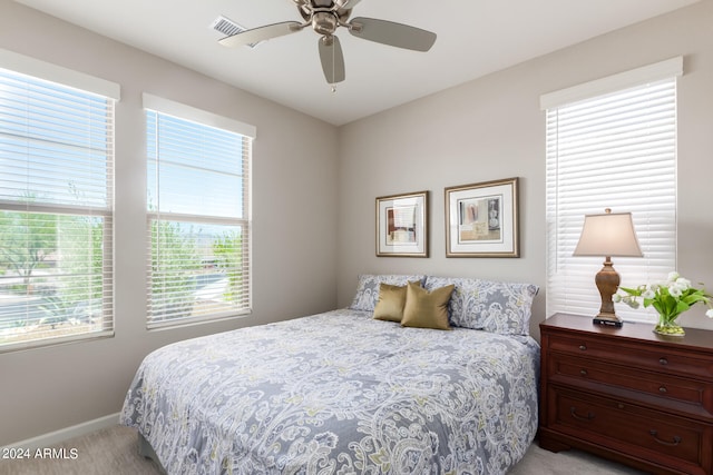 bedroom with ceiling fan