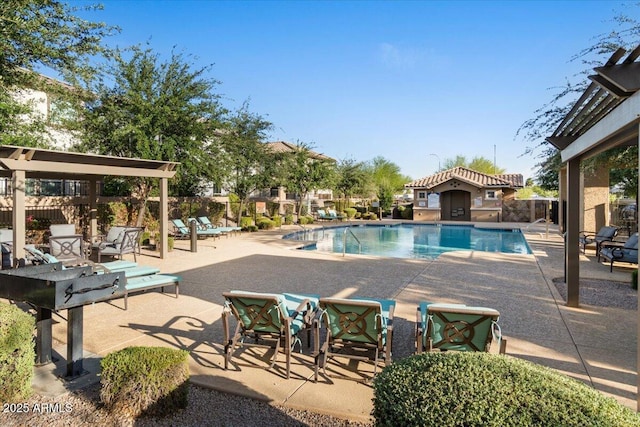 2868 E Binner Dr, Chandler, AZ 85225 - community pool featuring a patio and fence