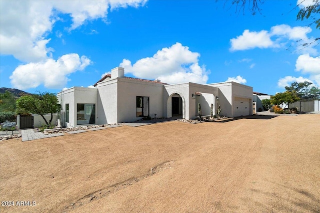 view of front of house